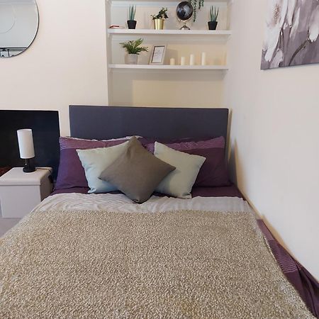 Large 4 Bedrooms Golders Green Londra Exterior foto