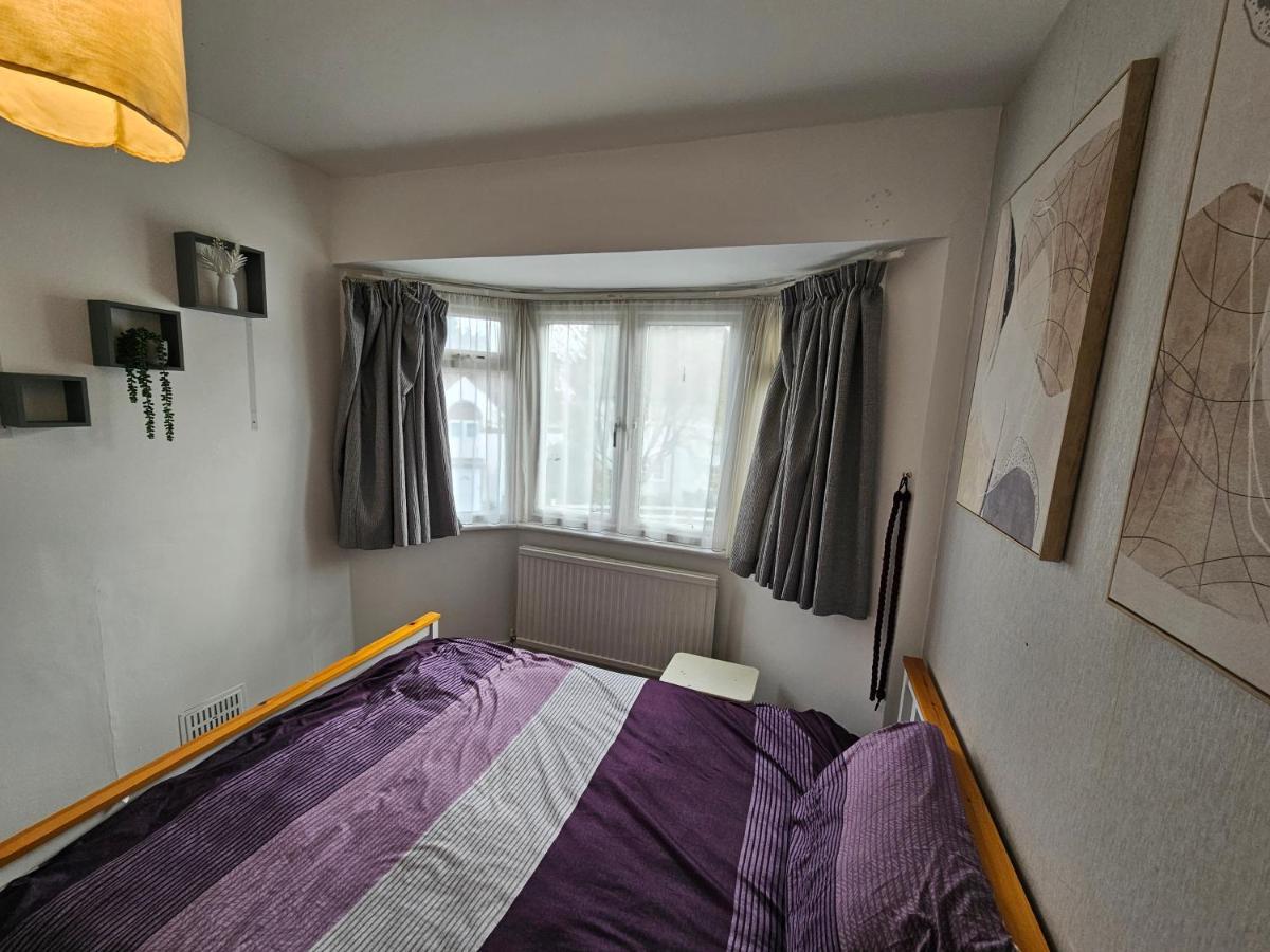 Large 4 Bedrooms Golders Green Londra Exterior foto