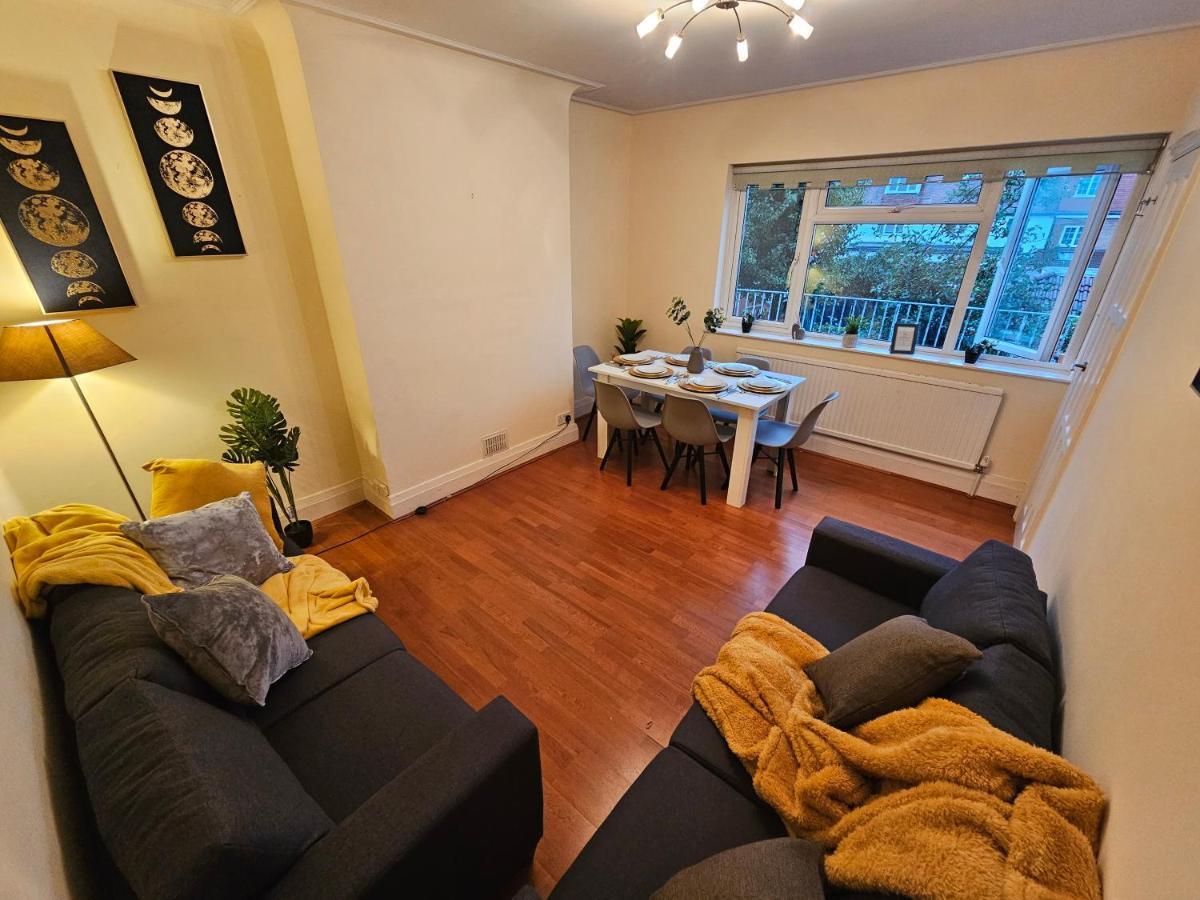 Large 4 Bedrooms Golders Green Londra Exterior foto