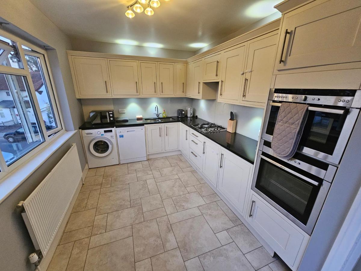 Large 4 Bedrooms Golders Green Londra Exterior foto