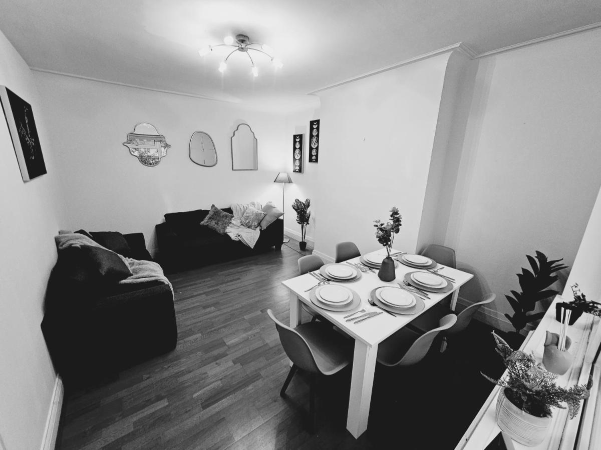Large 4 Bedrooms Golders Green Londra Exterior foto