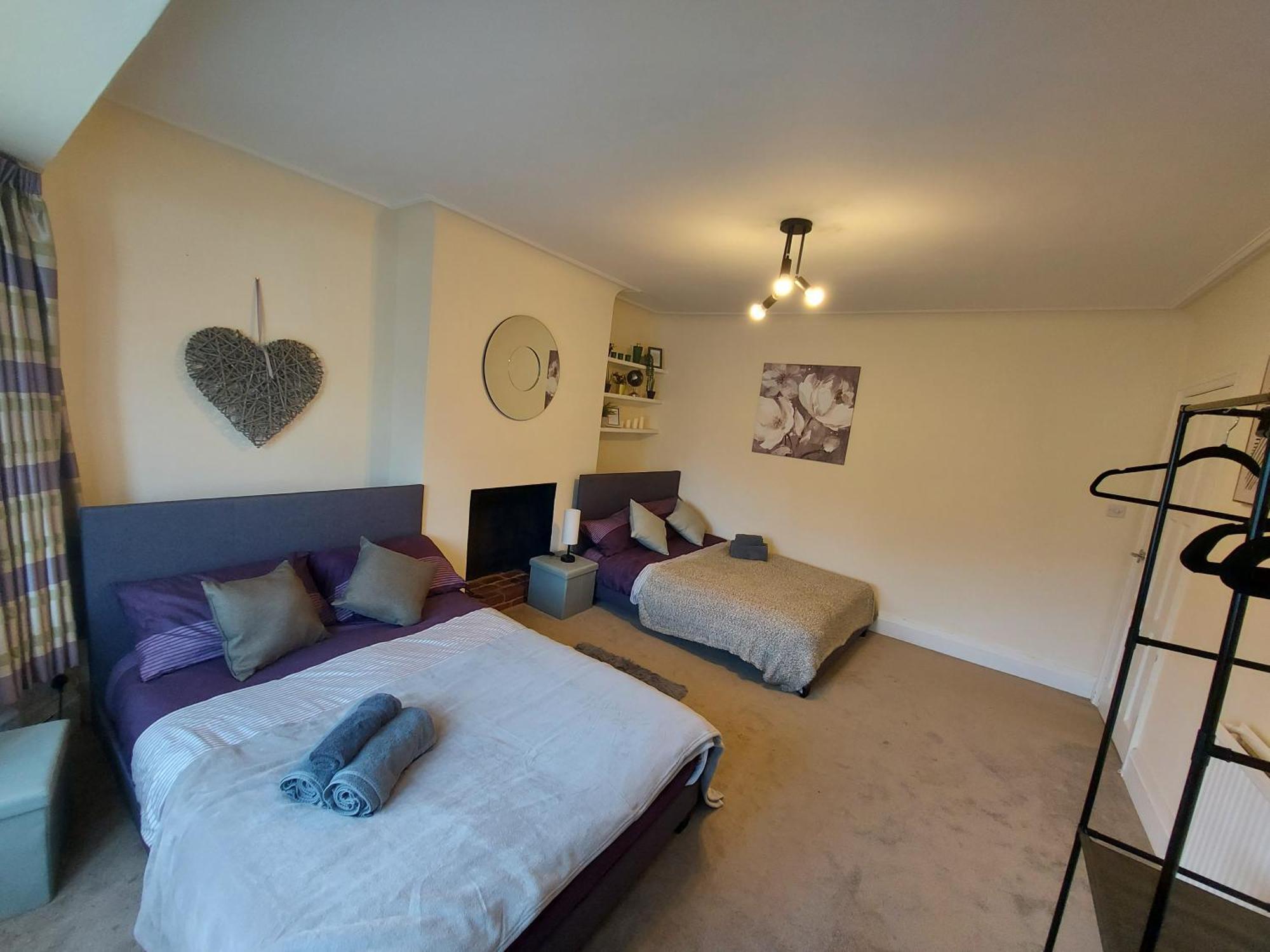 Large 4 Bedrooms Golders Green Londra Exterior foto